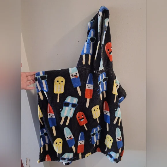 Colorful Popsicle Patterned Towel - Picture 3 of 5